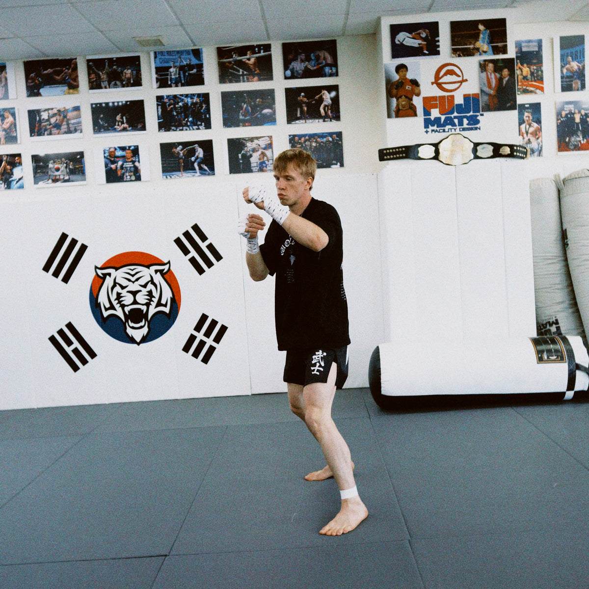侍 STRIKING SHORT